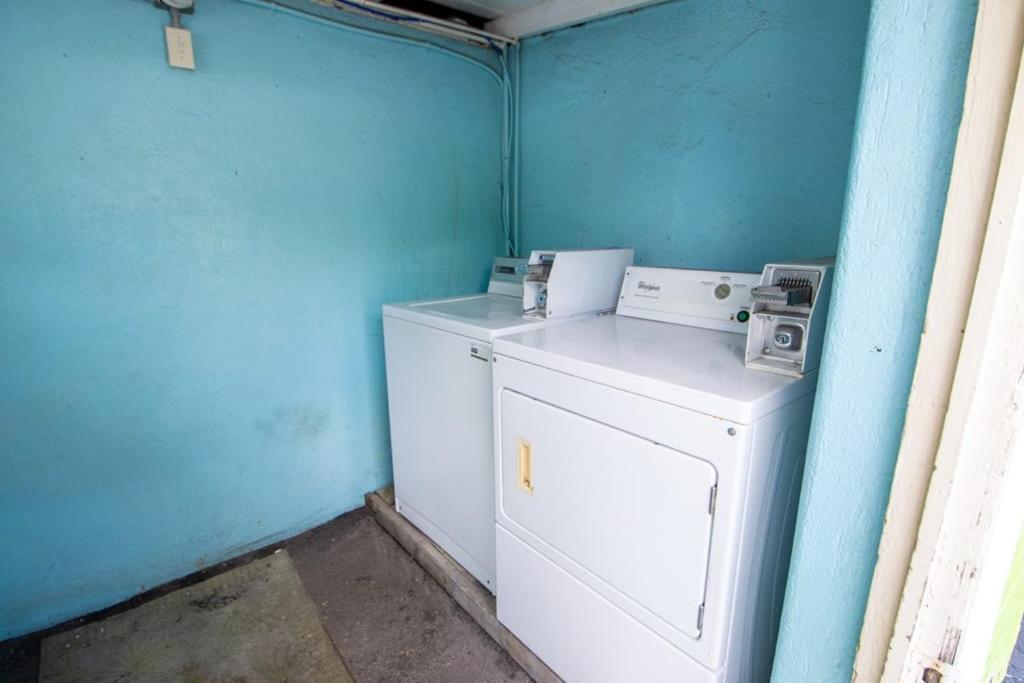 Located By The Beach 1 Bedroom With Parking And Pool 클리어워터 외부 사진