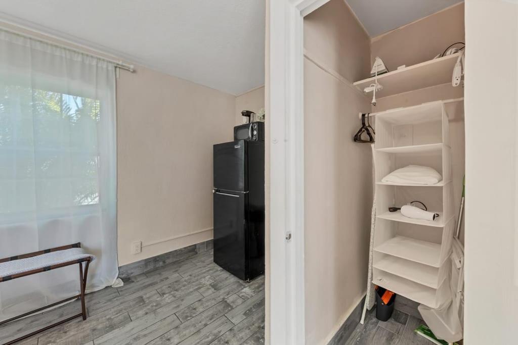 Located By The Beach 1 Bedroom With Parking And Pool 클리어워터 외부 사진