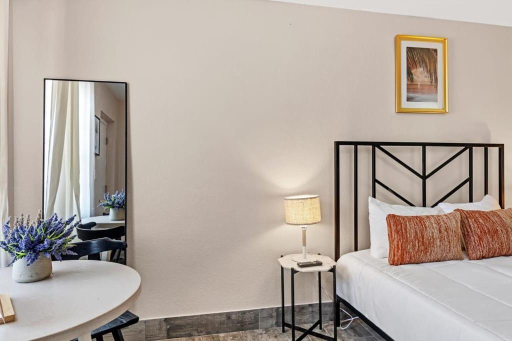 Located By The Beach 1 Bedroom With Parking And Pool 클리어워터 외부 사진